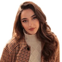 HotTopics Employee Mjellma Berisha's profile photo