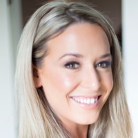 Pro Hockey Life Sporting Goods Inc. Employee Nicki Howe's profile photo