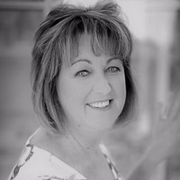 Cruise Minibuses Ltd Employee Denise Gander's profile photo