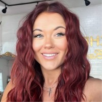 Alexandra Lowe Email & Phone Number