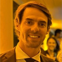 J.P. Morgan Employee Roberto Mendoza's profile photo