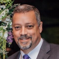 E-mail e número de telefone de Barry Russell