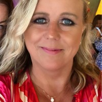 Jackie Wakelam Email