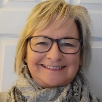 UPMC Employee Lin Moore's profile photo