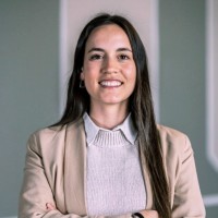 Carla Fresentese Bátiz Email