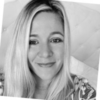 Evelyn Lowe Email & Phone Number
