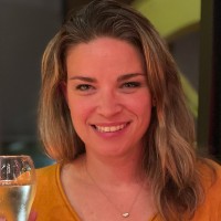 Jessica Suranyi-Hammond Email & Phone Number