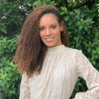 Aradefe Malhas Employee Beatriz Silva's profile photo