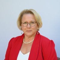 Amy McLaughlin Email & Phone Number