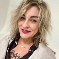 JANUS et Cie Employee Sarah Lubeck's profile photo