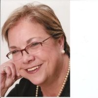Living Abroad LLC Employee Anne Dean's profile photo