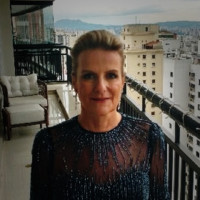 Tânia Ferrante Email