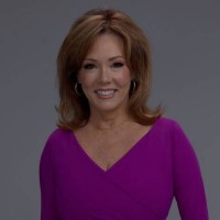 E-mail e número de telefone de Kelli Finglass