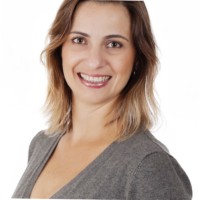 Magazine Luiza Employee Roberta Oliveira's profile photo
