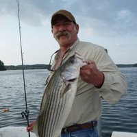 E-mail e número de telefone de Larry Leschper