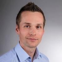 Lars Neubert Email