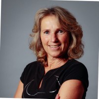 Monique van der Velden Email