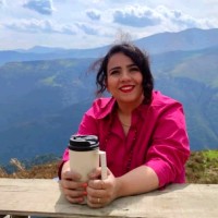 Ofogh Koorosh Chain stores Employee Naghmeh Toosi's profile photo