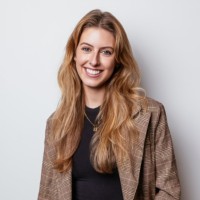 Wealth of a Woman Employee Hannah Sharp's profile photo