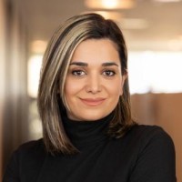 Ariana Batouli Email