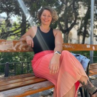 Corina Staniek Email
