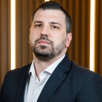 Lucas Pozzebon Pinheiro Email