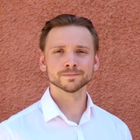 Maximilian Manss Email