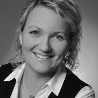 Linda Grebe Email