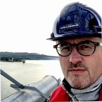Andreas Häuser Email
