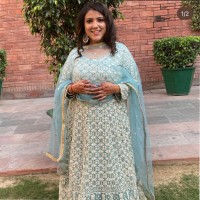 Ishana Kalia Email