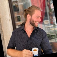 Dominik Weckmüller Email
