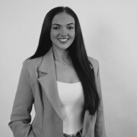 Ellie Cox Email