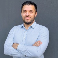 Lamar Qayoumi Email