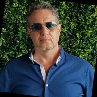 Giuseppe Vesco Email