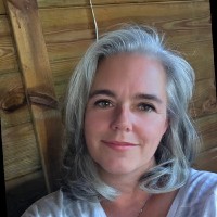 Janine Leus Email