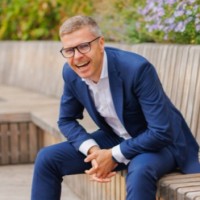 Canary Wharf Group plc Employee Tom Venner's profile photo