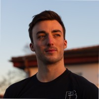 Lukas Toth Email