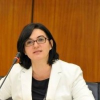 Roberta Caixeta Email & Phone Number
