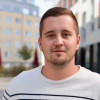Timur Akman Email