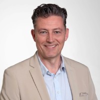 WISS Schulen für Wirtschaft Informatik Immobilien Employee Martin Schönbächler's profile photo