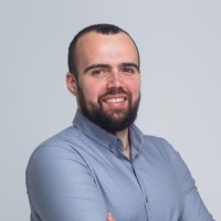 Artem Izvekov Email