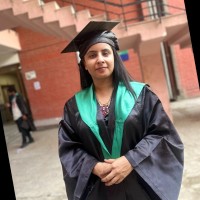 Answerbase.com Employee Nikki Hooda's profile photo