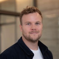 Dominik Welslau Email