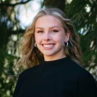 Park and Oak Design Employee Halie Stevenson's profile photo