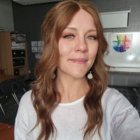 Elizabeth Miller Email