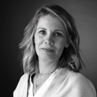Krista van der Veen Email