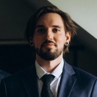 Gustaw Senkowski Email