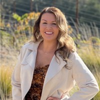 Cassandra Helle Email & Phone Number