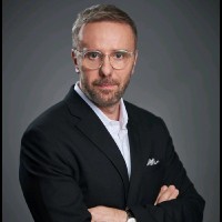 Email di Piotr Pierowicz