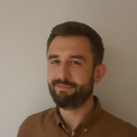 Dariusz Kamiński Email